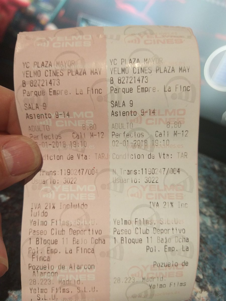 #CineEspanol 
8,80 euros una entradita de cine?
Normal q los cines esten vacios!!