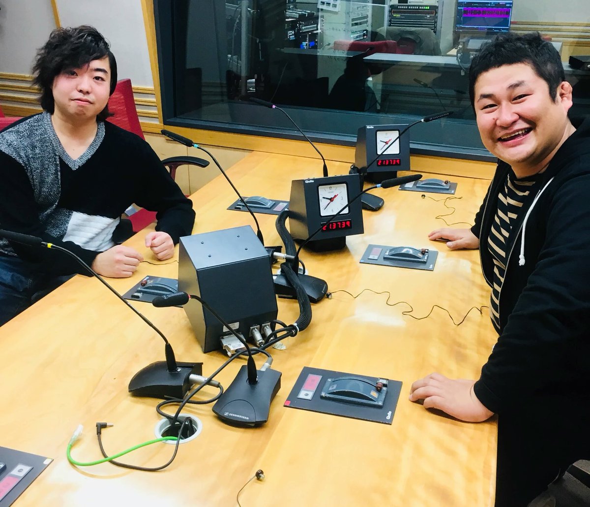 REDLION_RADIO's tweet photo. 本日はレコメン！ありがとうございました！約１時間、レコメン！パーソナリティーを務めさせていただきました！笑
幼稚なトークのスキルと内容で申し訳ありません！
レコメン！最高！ #reco1134 https://t.co/NN4hrTeJxc
