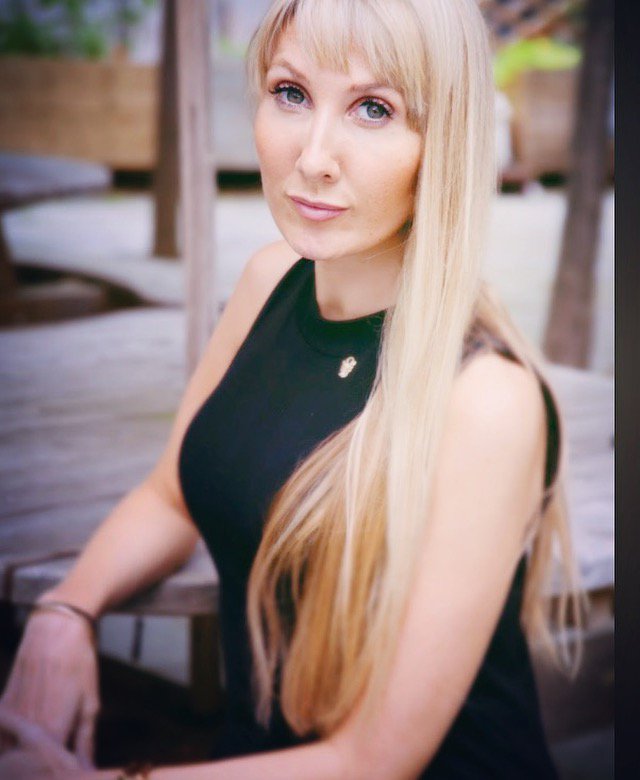 The_CEOSLEEPOUT's tweet photo. CEO Sleepout Portsmouth is picking up speed. Welcome to Estelle Watson, Artistic Director @HushedNation Theatre Company

Joining business leaders and execs fighting homelessness &amp; poverty in #Portsmouth at Fratton Park on 16 April next year.

Join them: https://t.co/nvrOJKOjic https://t.co/McaA22AVG9