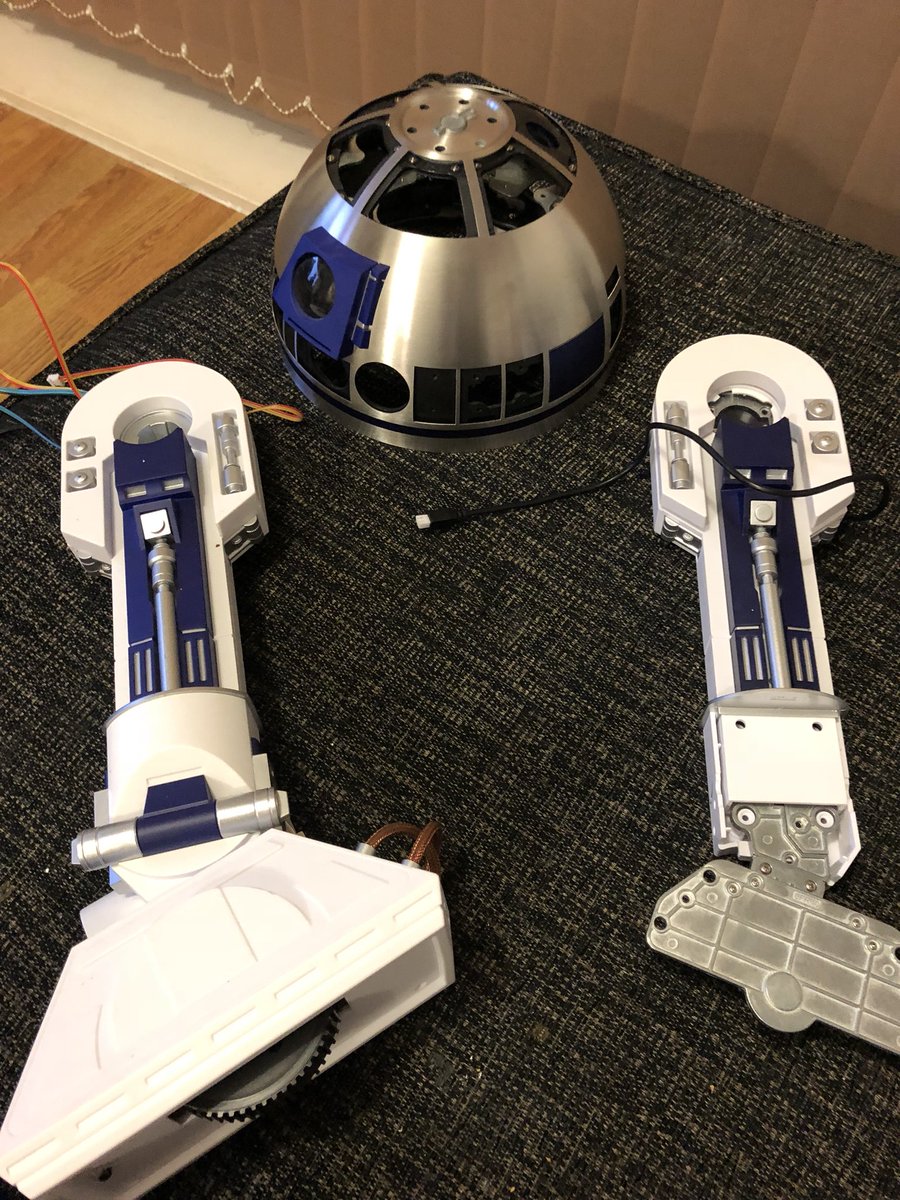 _1lucky's tweet photo. Issue 51/100 #starwars #r2d2 #buildyourownr2d2 https://t.co/sIxjGOOYyT