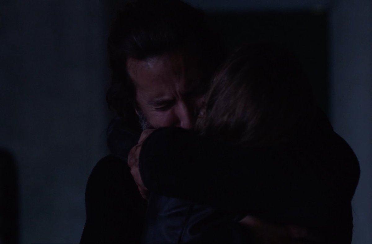 Are you in it for the hugs? @hicusick @ItsPaigeTurco #The100