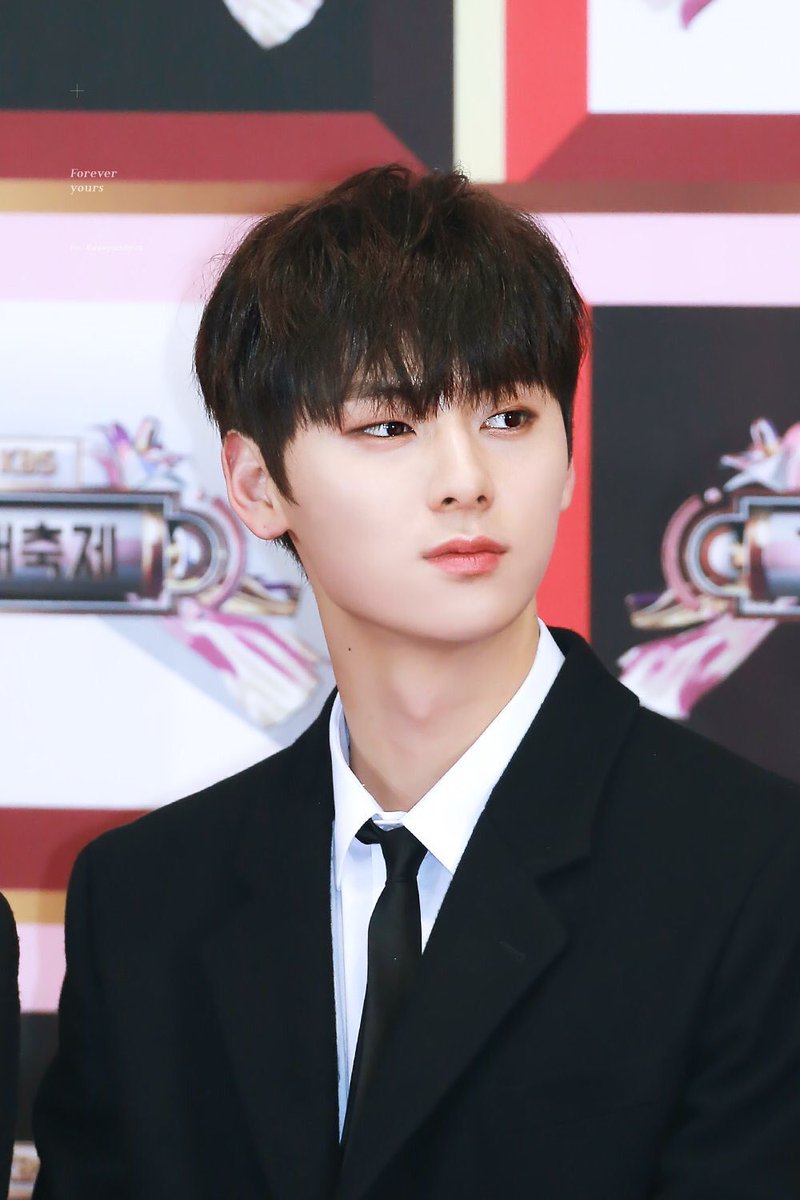 sandsseine's tweet photo. คนเรา หล่อขนาดนี้ได้ไงอะ https://t.co/wvzuX0tRxK