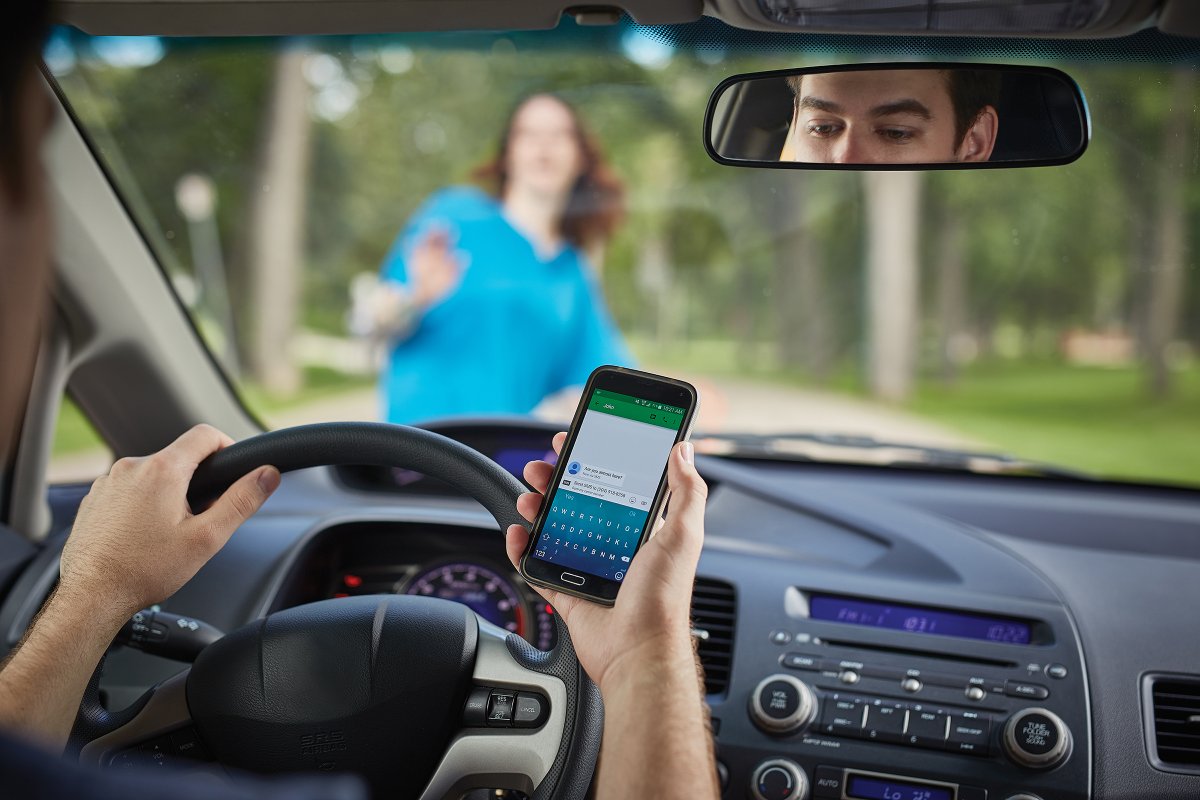 ColonialDriving's tweet image. Distracted driving behavior sometimes causes accidents, either with other drivers or even with pedestrians, which can result in serious injury or death. Car accident lawyer discusses tips for avoiding a #distracteddriving accident ow.ly/OB2N30gY7ur #drivingtips