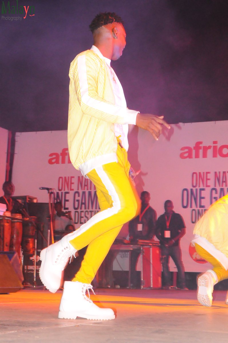 iamprettypablo's tweet photo. It was a historical night and an unforgettable experience #ThankyouGambia #FillupPenchami #OMF2017 https://t.co/tsv1cnhahD
