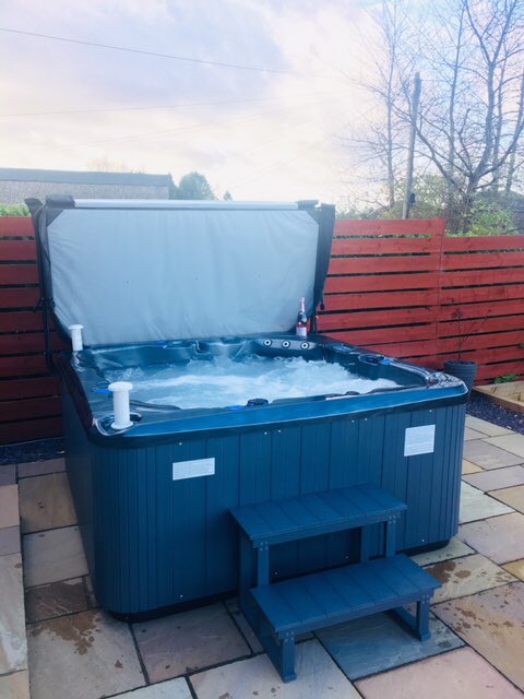 The Monaco #hottub in Cloud Grey 😍😍🔥🌊 £2,999 delivered &amp; positioned. luxespa.co.uk/products/monaco