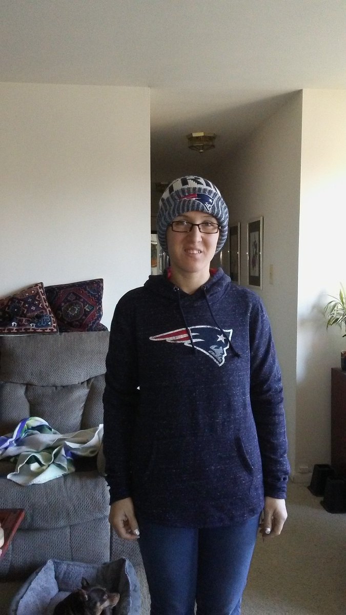 Girl1Hall's tweet photo. Look what came in the mail today!!! Thank you @NFL for having my team's stuff!! #GoPats #PatriotsNation #nflproshop https://t.co/hCNtrT7Efj
