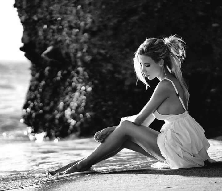 Sometimes it happens that there are feelings, but there is no sense ...

#Jη_✿