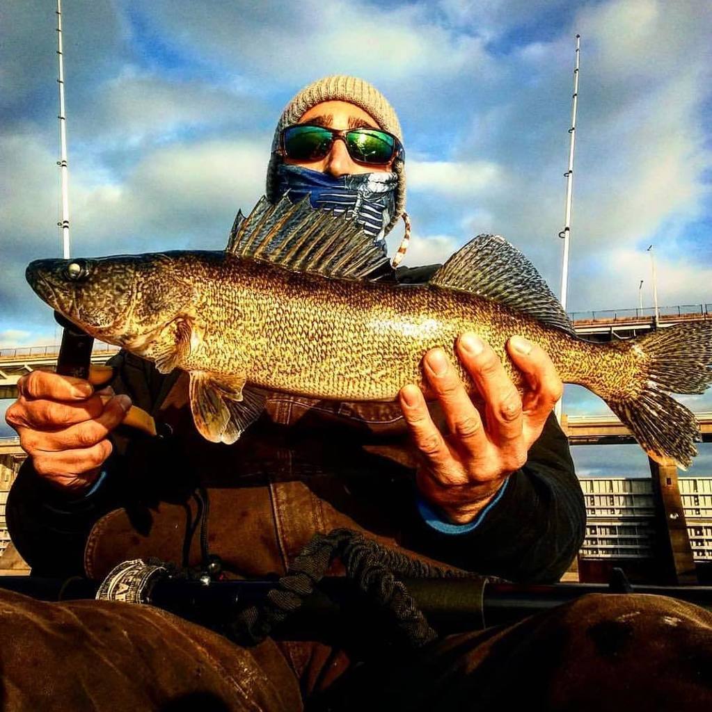 No better way to beat the winter blues. @levianglerakin braving the cold temps to snag a beast! #whyivibe
•
•
•
#vibekayaks #seaghost130 #kayakfishing #kayakbassfishing #getoutdoors #tightlines #bassfishing #winterfishing ift.tt/2CeutT7