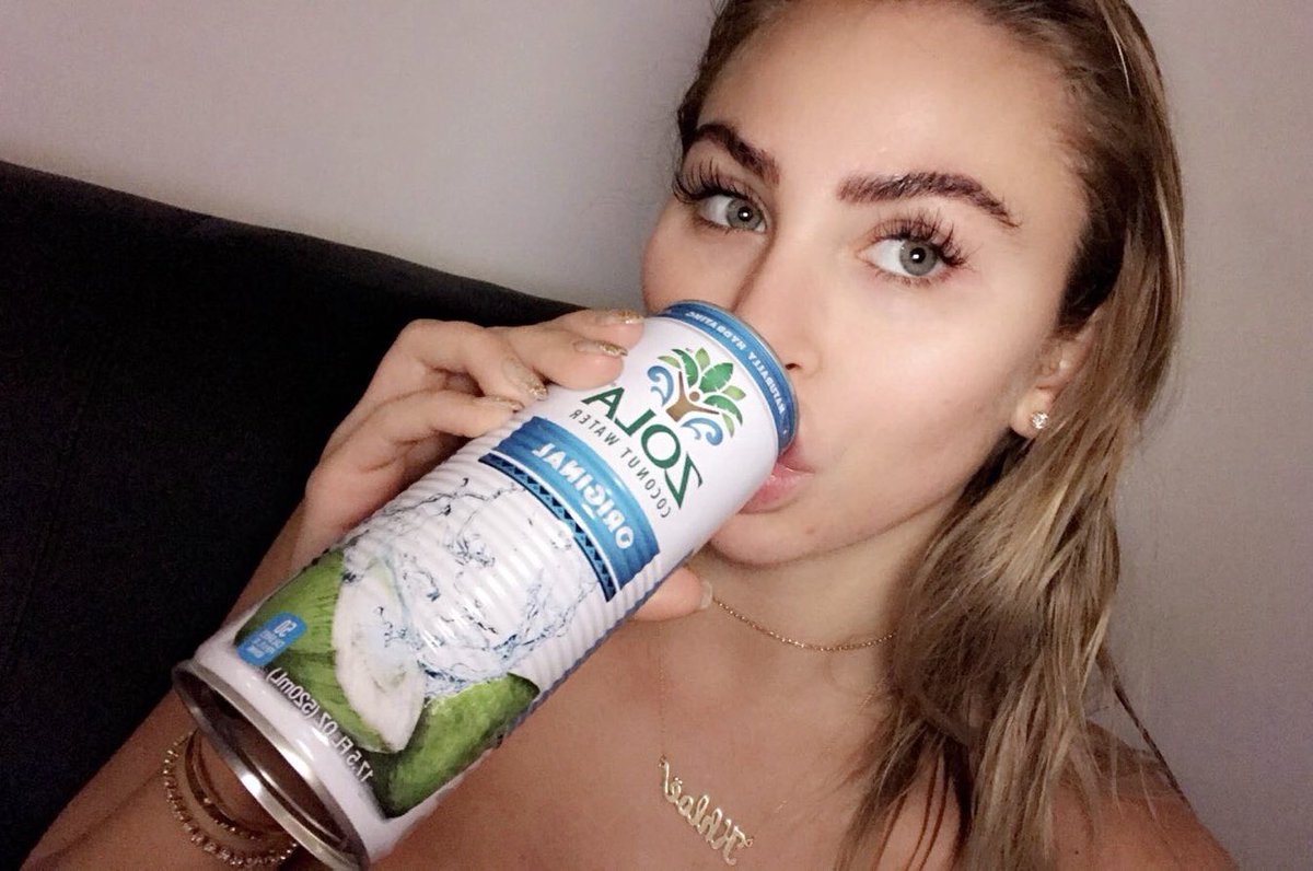 Anyone else still feeling the hangover from New Years? Trust us when we say, you’re not alone! Thankfully we have the perfect cure to rehydrate with thanks to <a href="/LiveZola/">Live zola</a> 🥥💦

📸: @Khloe
