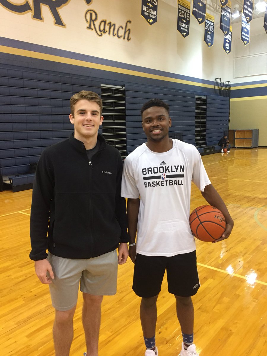cyranchbhoops's tweet photo. Always great to have alumni come back to  @CyRanchHS and put some work in @Blake_Nevins #MWT #TAKEOVER 🐴 https://t.co/dPgR5GUn8K