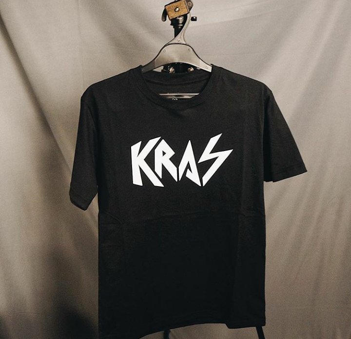 T-shirt "KRAS" tersedia dalam berbagai size! 110rb rupiah
#kras
#kaosband
#bandthshirt