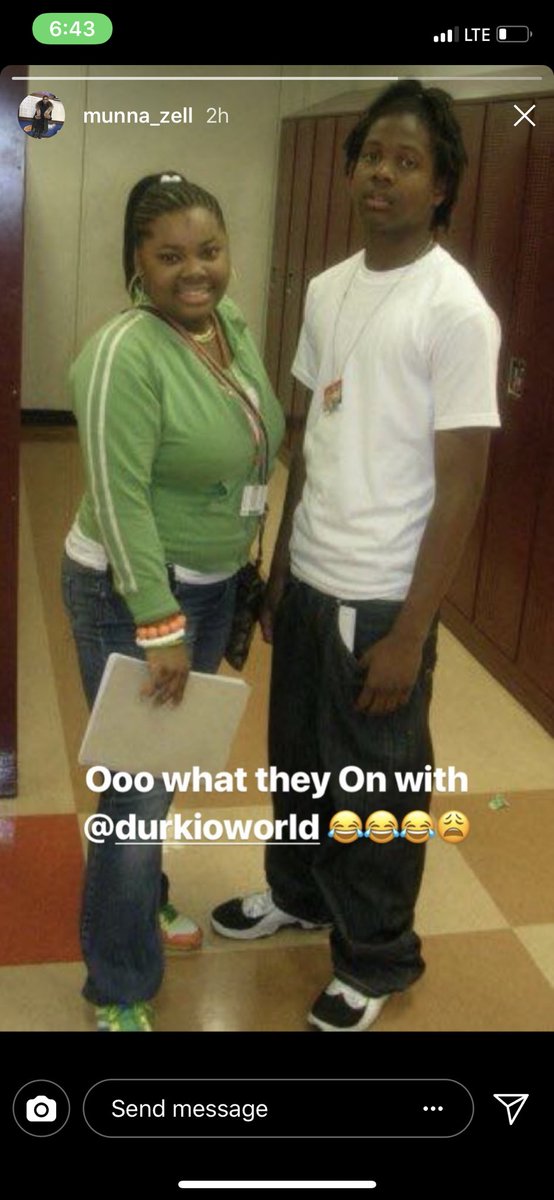 KingVonFrmdaWic's tweet photo. U tried 2 crop wifey out 😩😩😩😂😂😂. I’m on Yo Ass. https://t.co/0EjASI0vyL