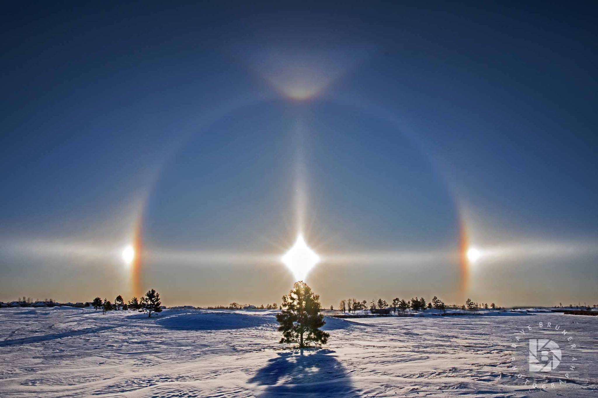 James Spann no Twitter: "22 degree halo, sun dogs, and upper tangent a...