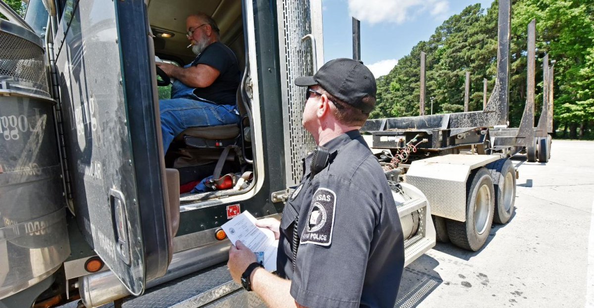 CLS_Transport's tweet photo. #ELD Manadate is here - now what?! Check out the answers to top questions #truckers have: https://t.co/NYwn0mPpYY
#ELDMandate #Transportation #Trucking #Maintenance #Logistics #ElectronicLogging #Technology #DriverLogs https://t.co/528ib8iuO7