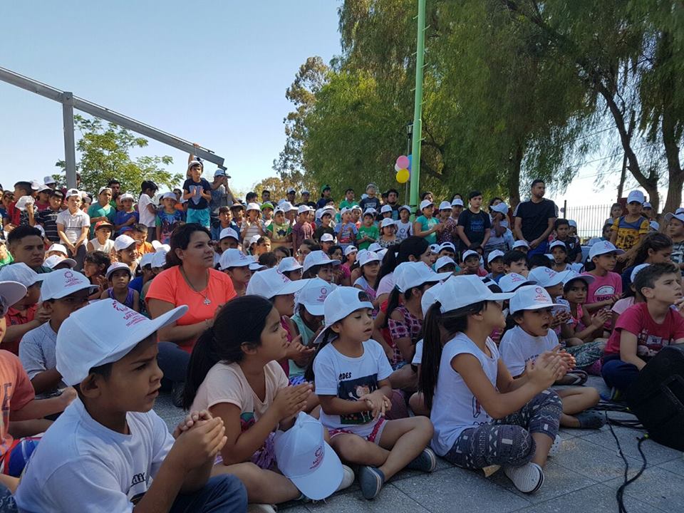 sisanjuanok's tweet image. En el polideportivo de #Angaco se realizó la apertura de las #ColoniasDeVerano2018 para niños, adultos mayores y personas con discapacidad.