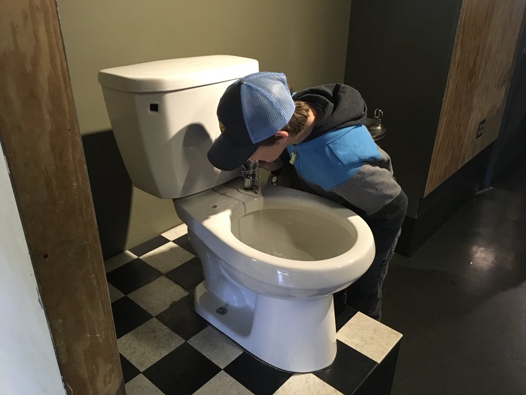 UACamps's tweet image. Good times at the exploratorium! Who knew science could be so fun!