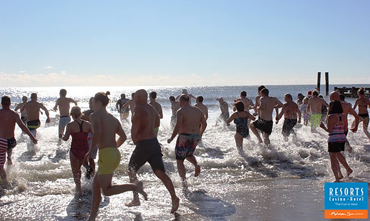 ResortsCasino's tweet image. Give it up for all the brave souls who took a dip in the ocean at yesterday’s Polar Bear Plunge benefitting the Multiple Sclerosis Association of America!! 🌊❄👍 Check out the full album here: bit.ly/2qjiqlZ