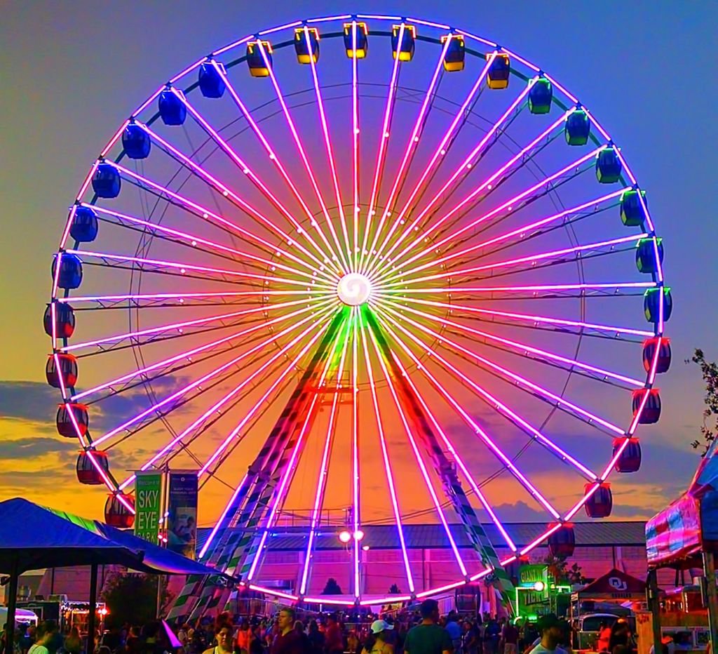SoFlaFair's tweet image. Experience the "ride of a lifetime" with North America’s largest, portable observation wheel at the 2018 South Florida Fair! The very top of the wheel is at 155 FEET TALL! The ride will cost $5/ticket and is excluded from wrist bands.
