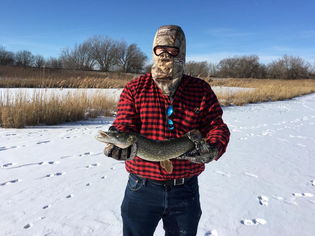 fishingbuzzlife's tweet photo. 1st fish of the new year! #fishing https://t.co/u6iVE30VMe