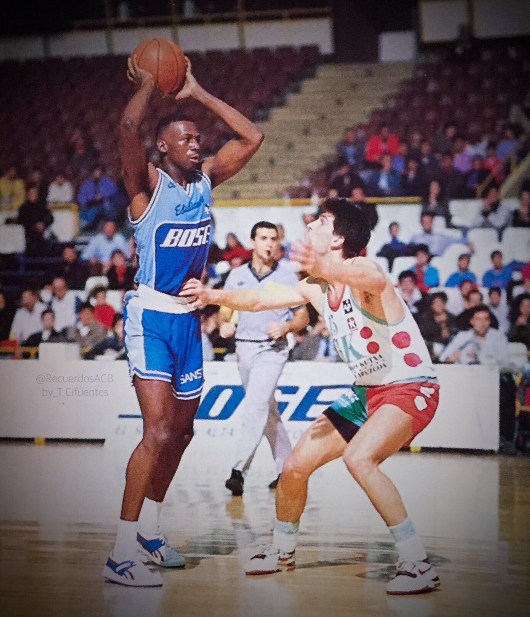 RecuerdosACB's tweet photo. Rickie Winslow en su partido debut con @ClubEstudiantes, febrero 1989 vs Caja Guipuzkoa: https://t.co/FZANvw3Jbo