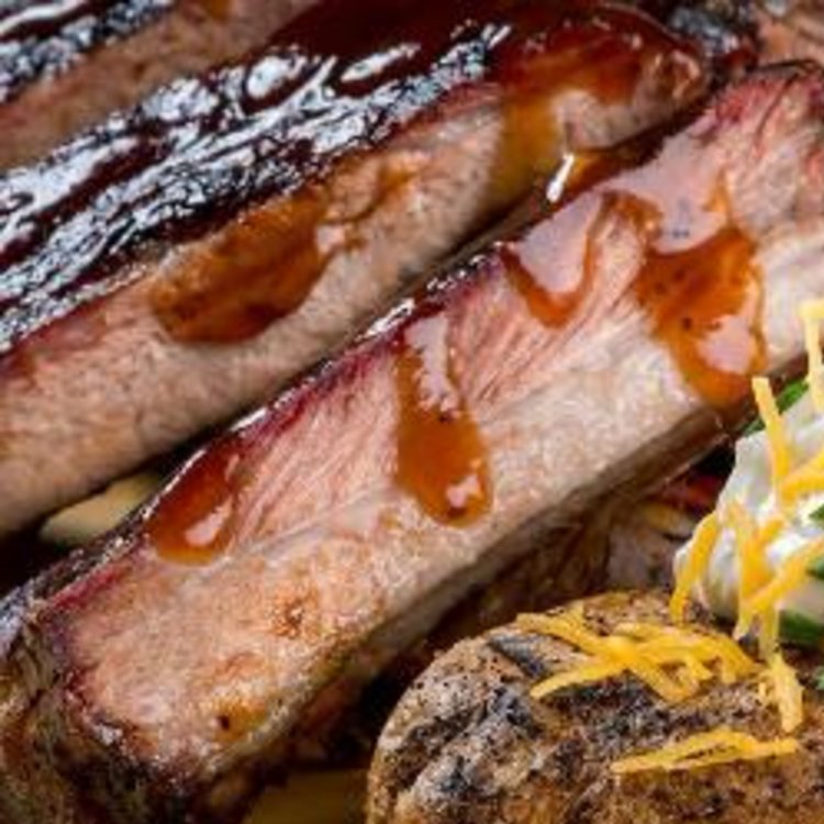 New Year's Resolutions: 1) Eat good food (all the time) 2) Find a new favorite (and eat it a lot) 3) Get a friend hooked on my new favorite