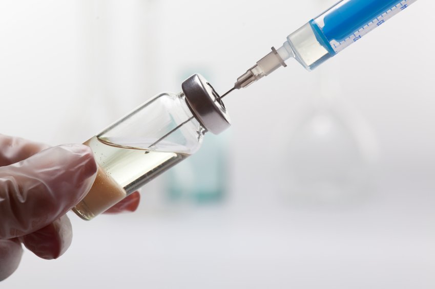 combatadengue's tweet photo. Vacinas contra #dengue e #zika estão em fase final de elaboração. Saiba mais: https://t.co/wajl44DoOS https://t.co/NibbrQaPz0