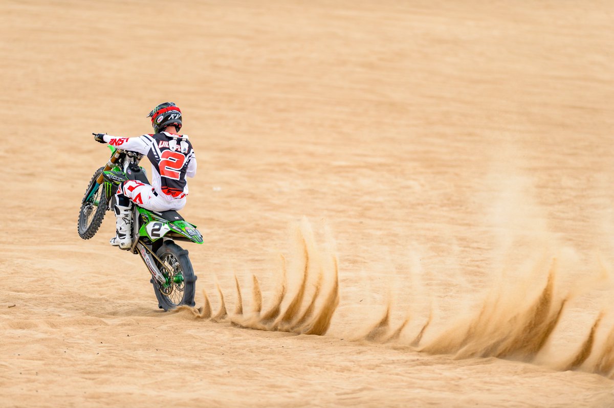 AnswerRacing76's tweet photo. .@ryan_villopoto2 cruisinβ in Glamis. | #RVxANSWER https://t.co/PMDmhFEL1Z
