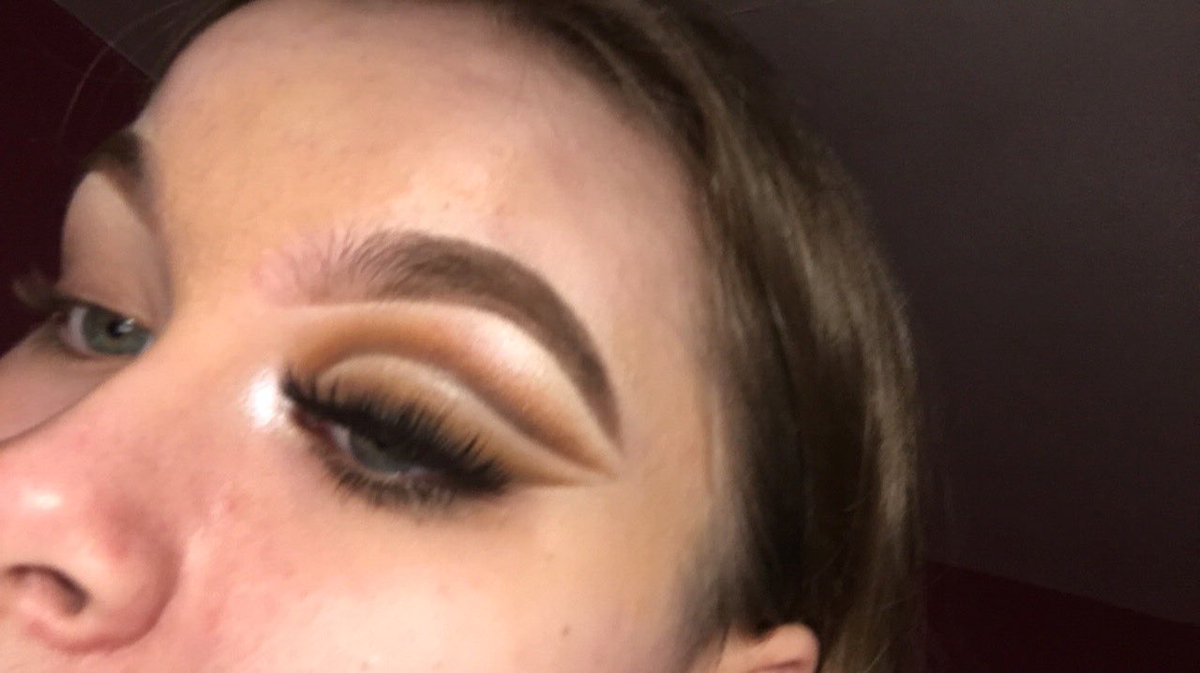 thatM00Nchild's tweet photo. @certifeyetweet Imagine if I could even 😭 thankyou aysha for such an incredible opportunity. Also good luck to everyone! 

Being 15 will not stop me from trying 🤷🏼‍♀️❤️ https://t.co/e1OMK5T6RF