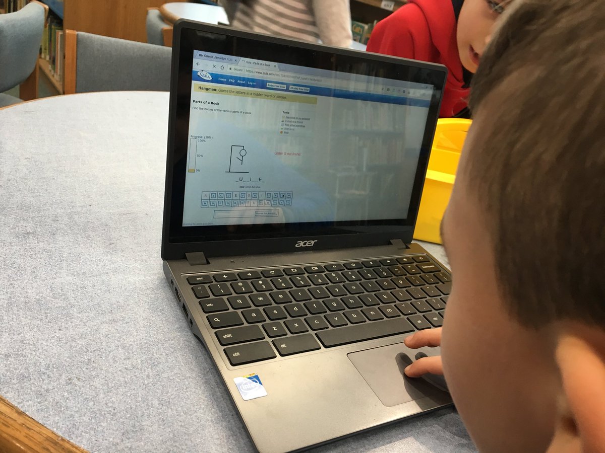 WES_LibraryIMC's tweet photo. Starting the new year off with a little review of parts of a nonfiction book while playing hangman! #weslibrary @wantaghel @WantaghSchools @Mrs_J_Zimmer https://t.co/mXrwCHRrRY