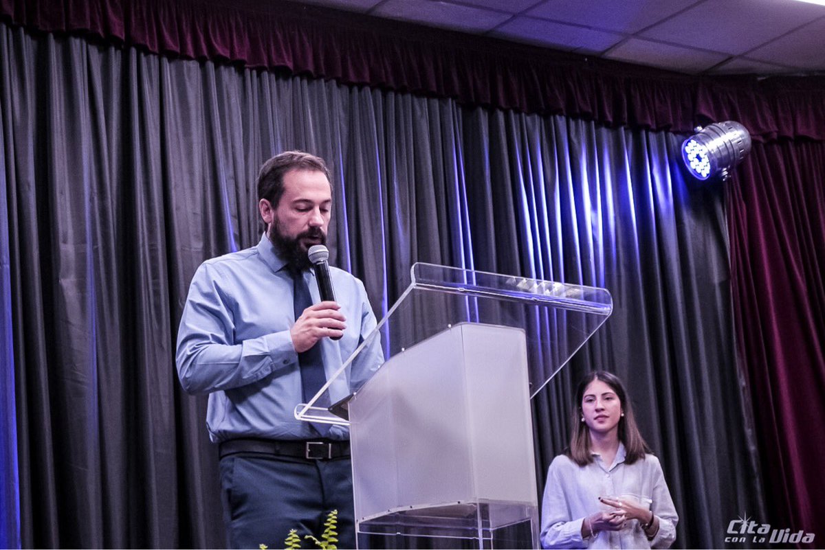 CitaConLaVida's tweet photo. #PrimerEslabón Iniciamos con fe el primer día de esta Gran Cadena de Ayuno y Oración por las Metas 2018. Confiamos que veremos cumplidas cada una de ellas y creemos que ¡algo poderoso Dios hará en medio nuestro! https://t.co/LnYVUfHbs1