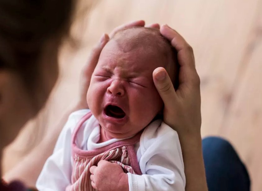 Новорожденный кричит. Плач ребенка записала. Плач ребенка записала. Новорождённый ребёнок плачет звук. Малыш кричит.