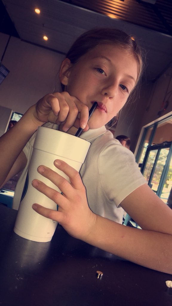 goodman_grady's tweet photo. My little sister decided to go off soda for a year and today she broke her no soda streak of 366 days. Even when we all messed around telling her she couldn’t do it and telling her to just drink the soda and give up, she ignored us all and made it a year. RT to be more like Allie https://t.co/qGY8s0rIXu