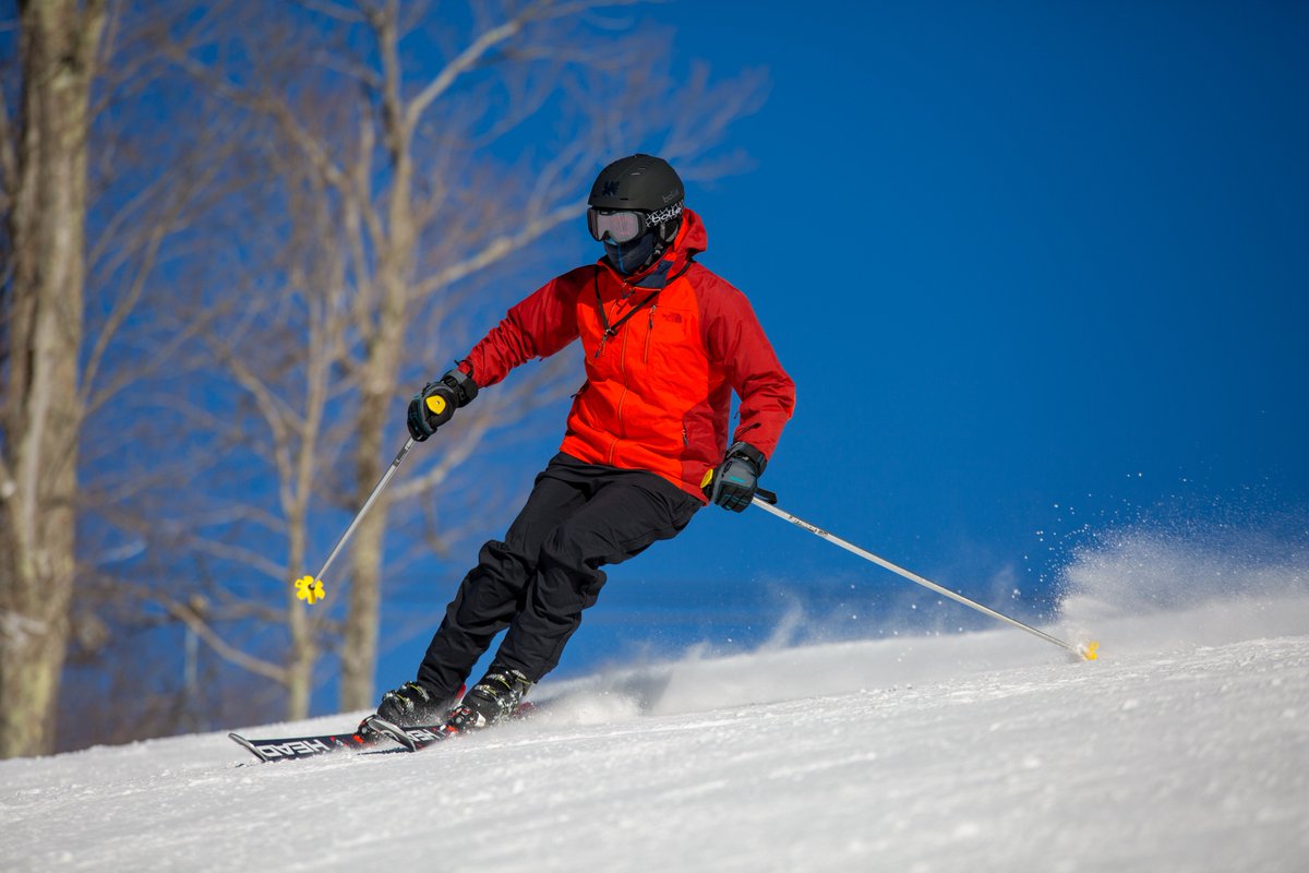 snowshoemtn's tweet image. Our incredible team of snowmakers and groomers have taken these cold temperatures and worked their magic! We are pleased to say we will have 100% of our trails open by this Saturday. It's time to get up here! 
#snowshoemtn #thankasnowmaker #wvsnow