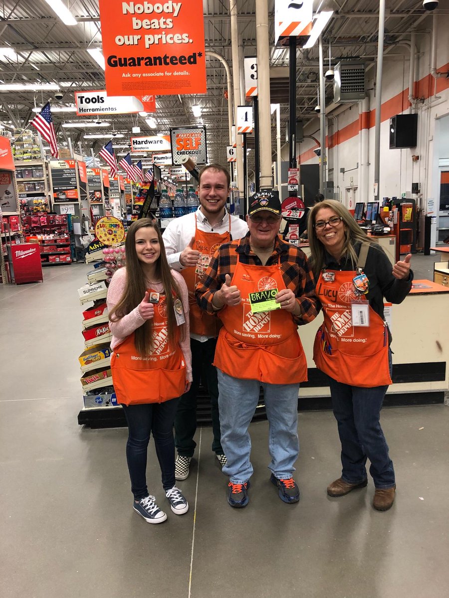 MZPothoven's tweet photo. Recognizing our new associate for saving the day and getting the last credit card we needed! 👍👍👍 #1541 #credithero #homedepot @chad_morris1414 @ChasingAutumn22 @MarkletonHD @EdgerleTracy https://t.co/iqhl1rbIGu