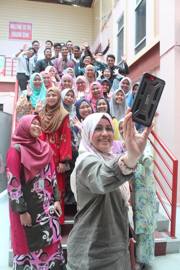 EmyComms's tweet photo. Majlis Ramah Mesra bersama Warga Kolej Matrikulasi Melaka. @emysamsudin #P134 #MasjidTanah https://t.co/l5I1HDSFJ7