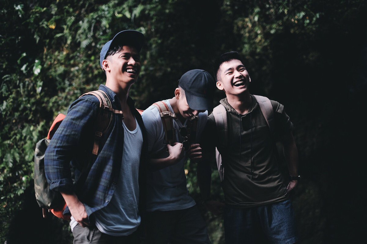 imkerwinking's tweet image. Happiest birthday to this humble guy who never fails to inspire each and everyone of us. Cheers to more travels and good times! God bless you, @davidguison! ✨🎈 (ps — shoot na again tayong 3!) 📸