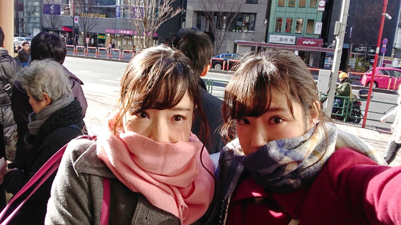 Mika Rika フリー素材アイドル 歌舞伎 見に来た 張り切って当日券 幕見席 販売開始50分前に来たけど すでに大行列 座り席ギリだ チケットゲットまであと30分 ううう がんばって並ぶぞ 歌舞伎座 壽初春大 歌舞伎 双子 T Co