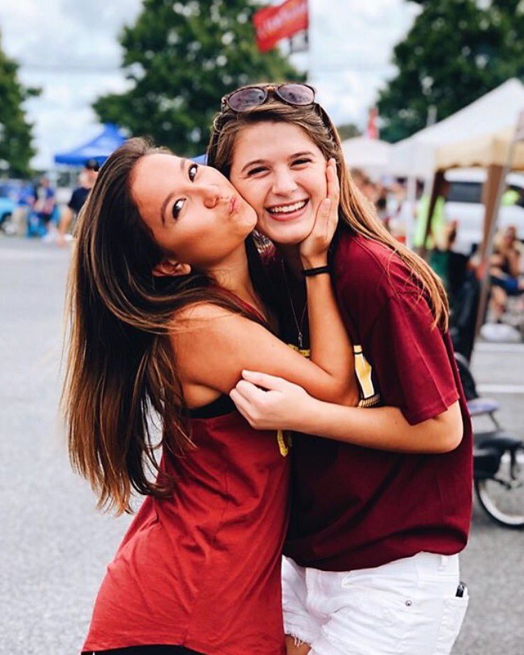 When you go Greek, you do not only become sisters with the women in your chapter, but you gain a community of sisters! @ZTAThetaDelta &amp; <a href="/PhiMuPhiDelta/">Phi Mu Salisbury</a> showing Panhellenic love ❤️ 
6 DAYS to sign up, link in bio!