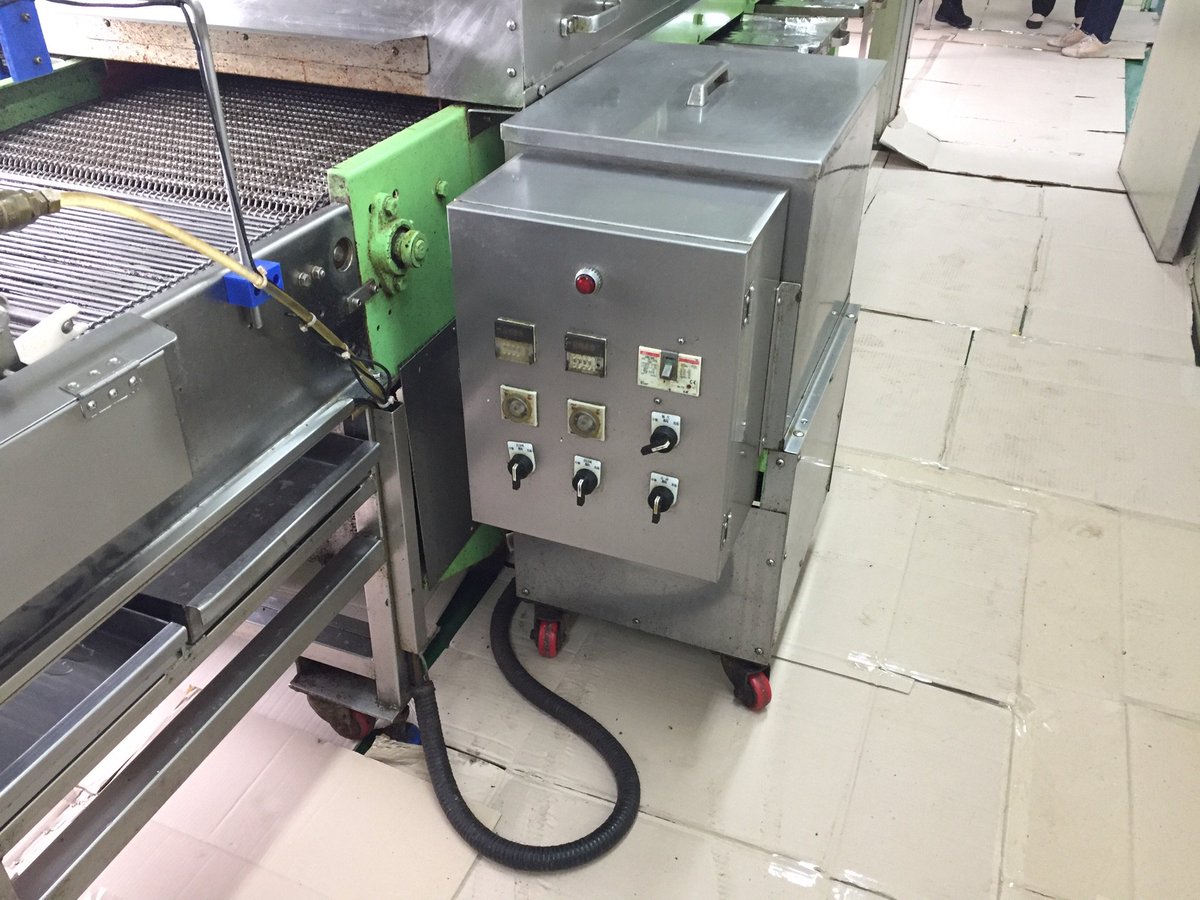 경기도 특사경 '17년 하반기 138개 식품관련 위반업소 재점검 결과 137개소 안전 
 - 비위생적 제품 생산, 유통기한 허위표시, 원산지 거짓표시, 폐기용 식재료 
   불법 보관 등 중요 위반 사항 완전 개선 
 - 적발 후에도 계속 미신고 영업한 1개소만 단속