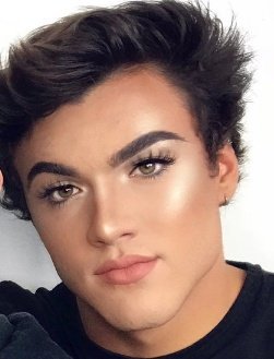 hempz777's tweet photo. I'm sorry kris but the dolans did it first... https://t.co/Vl8pNNpz17