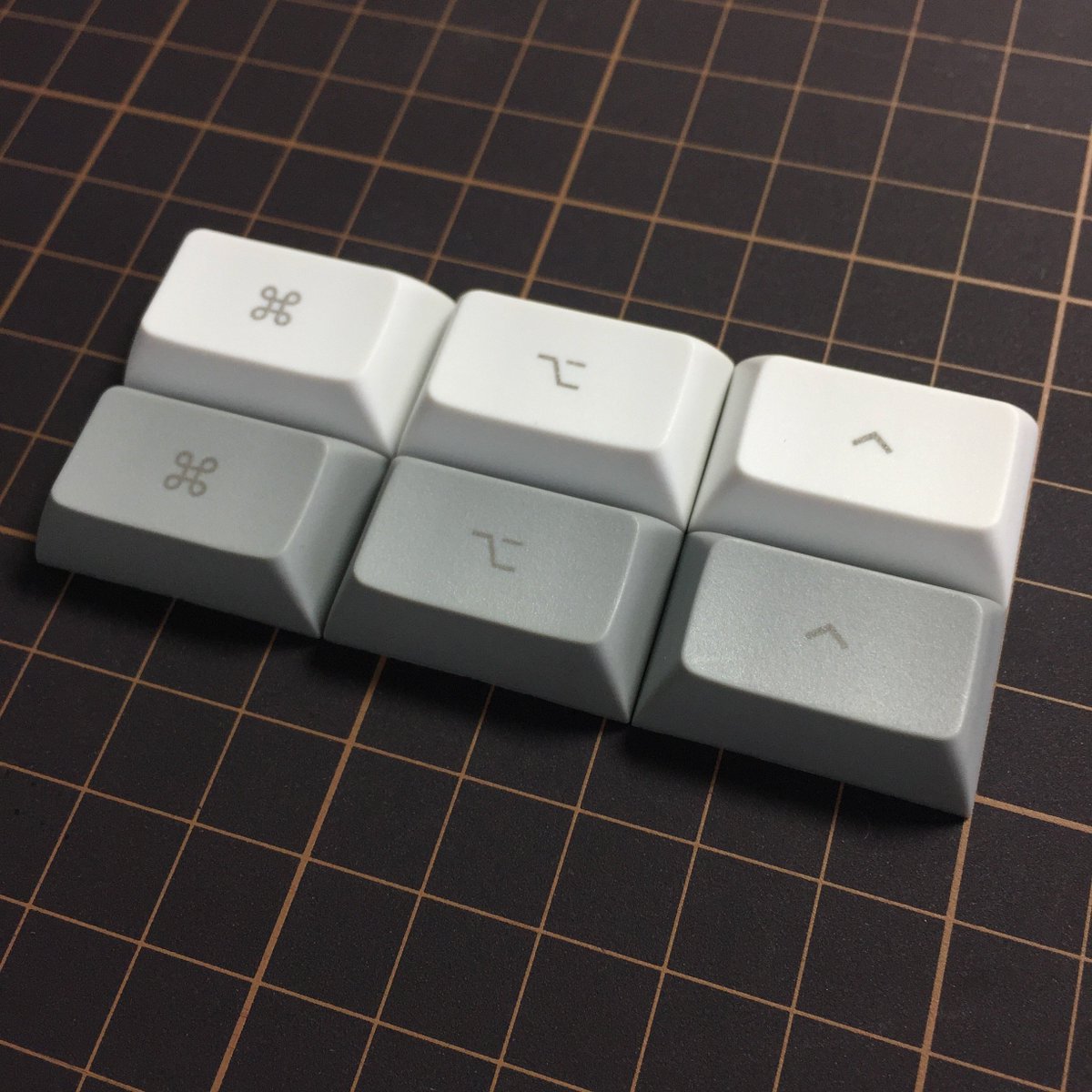 Talpkeyboard マック記号が印字されたキーキャップ の入荷です Command コマンド Option オプション Control コントロール の記号が印字されています サイズは1u 1 25u 1 5uで カラーはホワイトとグレーです マックユーザーの方 ぜひ Talpkeyboard マック記号が印字されたキーキャップ の入荷です Command コマンド Option オプション Control コントロール の記号が印字されています サイズは1u 1 25u 1 5uで カラーはホワイトとグレーです マックユーザーの方 ぜひ