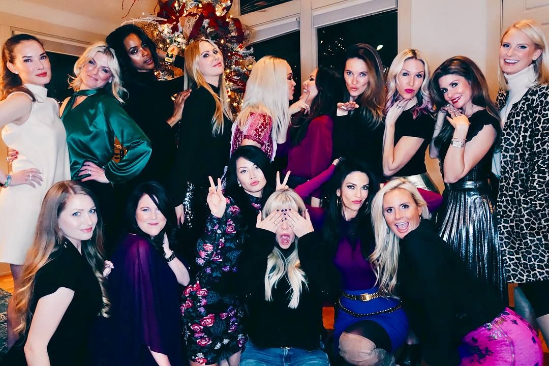 HelloWhitneyK's tweet photo. 🍾 Oh, what a night. #BubblesGigglesGirls. @ Dallas, Texas
How did you celebrate NYE? https://t.co/F4uC5pkYIJ