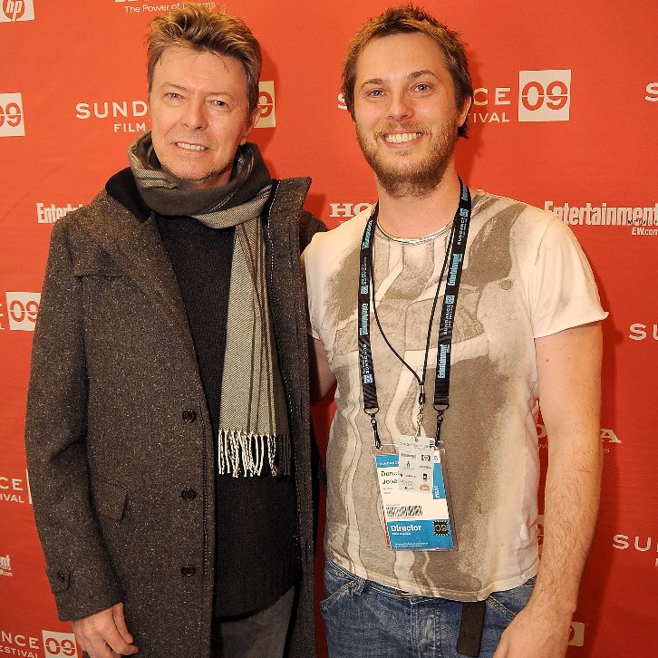 RecordingAcad's tweet image. .@DavidBowieReal's son, Duncan Jones (@ManMadeMoon), has launched an online book club focused on his father's favorite novels: grm.my/2CerQAn