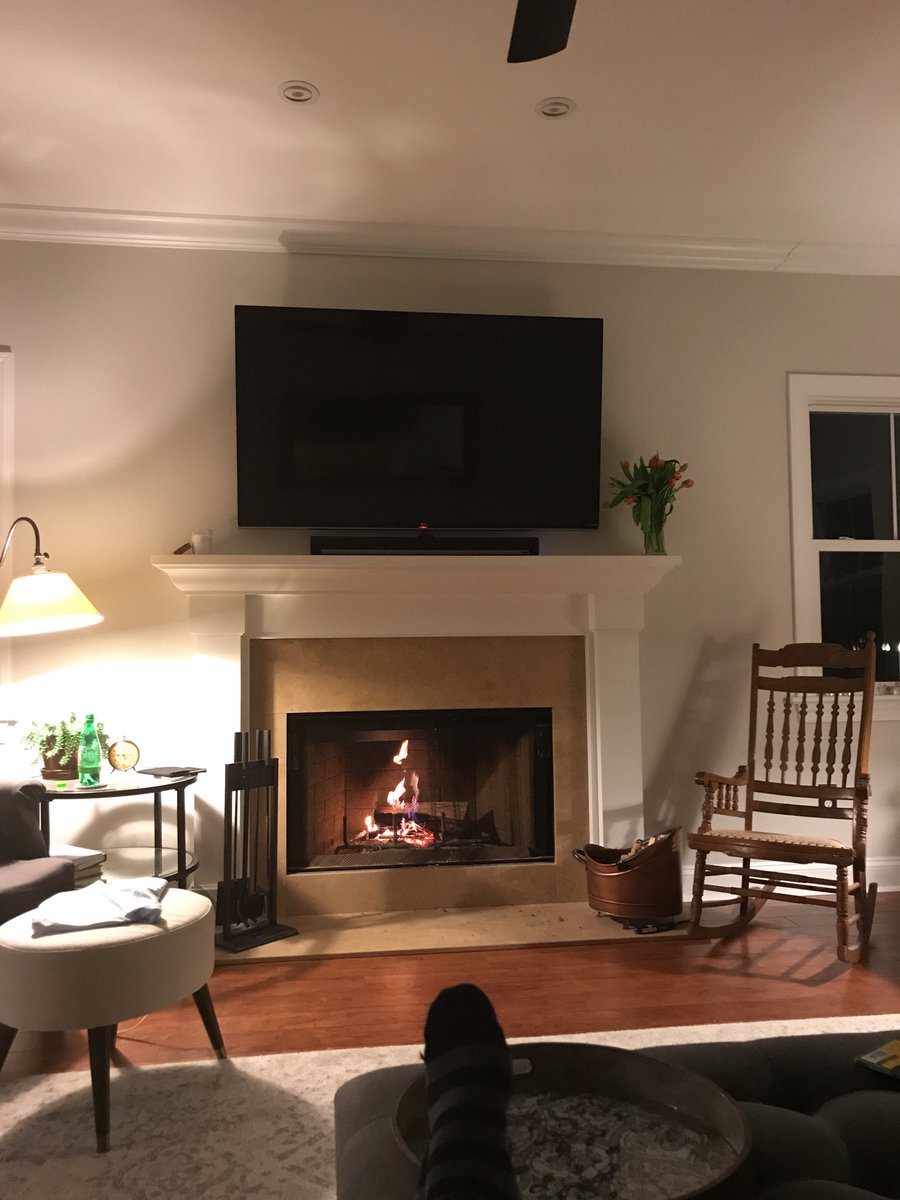 marklacher's tweet photo. Day One - no internet or TV @verizonfios thanks for the failed install #clientexperience #doesthislookfaster? https://t.co/r3IB1r6YcI