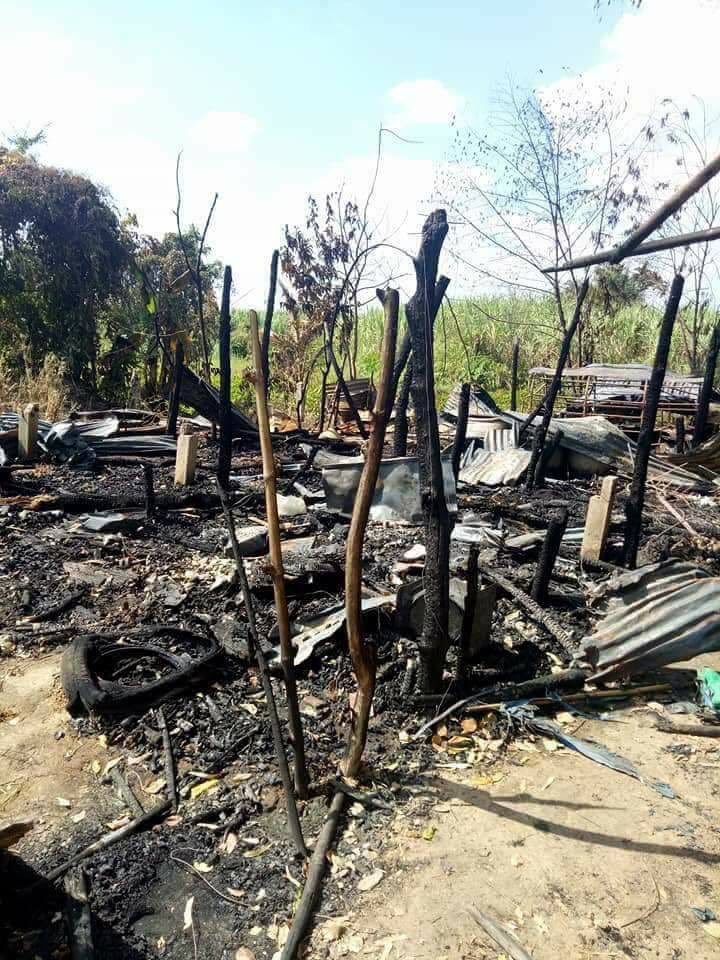 #อย่าเพิ่งเลื่อนผ่านโพสต์นี้เลย  ตอนนี้ฟ้ากำลัวติดตามเลขที่บัญชีของคุณลุงอยู่น้าคะ ส่วนท่านใดอยู่จังหวัดสระแก้ว สะดวกของบริจาค สามารถติดต่อประสานกับเบอร์ในรูปได้เลยค่ะ ช่วยลุงกันคนละนิดนะคะ 20-30 บาท หลายคนรวมกัน ช่วยคุณลุงได้เนอะเลยค่ะ