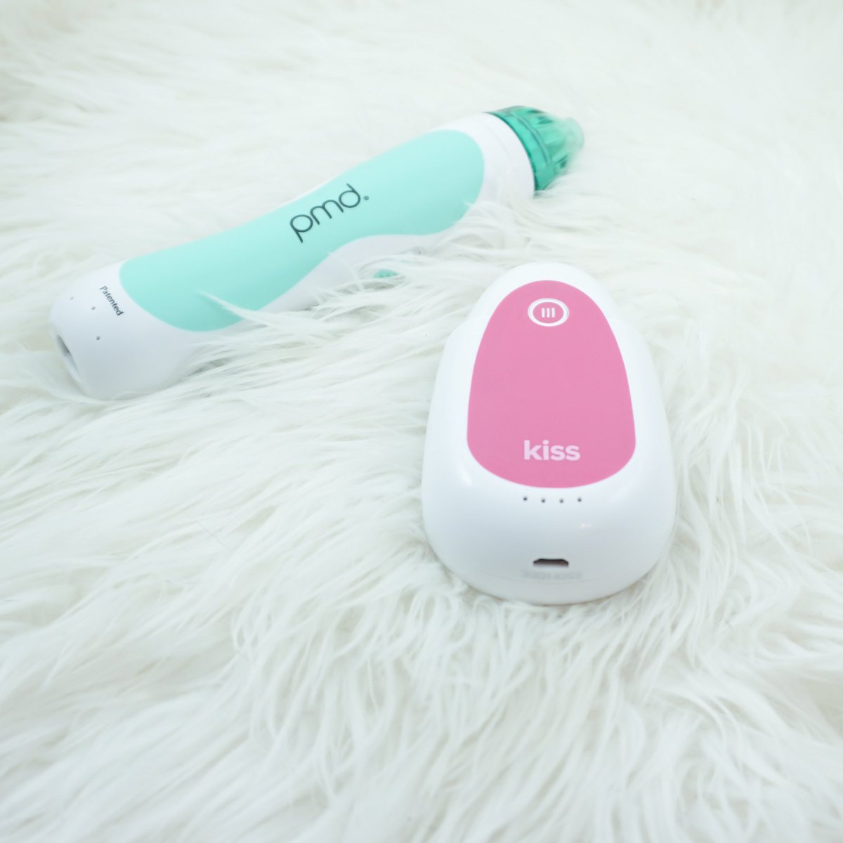 karissabianco's tweet photo. Chatting “resolutions”, a cost-saving replacement for microdermabrasion treatments and needle-free lip plumping w/ @pmdbeauty 💋 #ad #pmdbeauty #BrilliantConfidence #PRIMPxPMD
Read it here: https://t.co/IfuYJIHOTM
Microderm: https://t.co/uZDa3lhgxp
Kiss: https://t.co/TFmedPthBg https://t.co/CETbqLPWnl