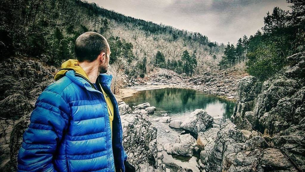 VisitMO's tweet photo. It's a new year so start exploring! Come check out the Show-Me State and the amazing places we have to offer. ⠀
📷 @mattish47⠀
#Missouriadventure #Missouri #stateparks #johnsonshutins https://t.co/Yn1RZJo3YK https://t.co/V9pCcWZDbe