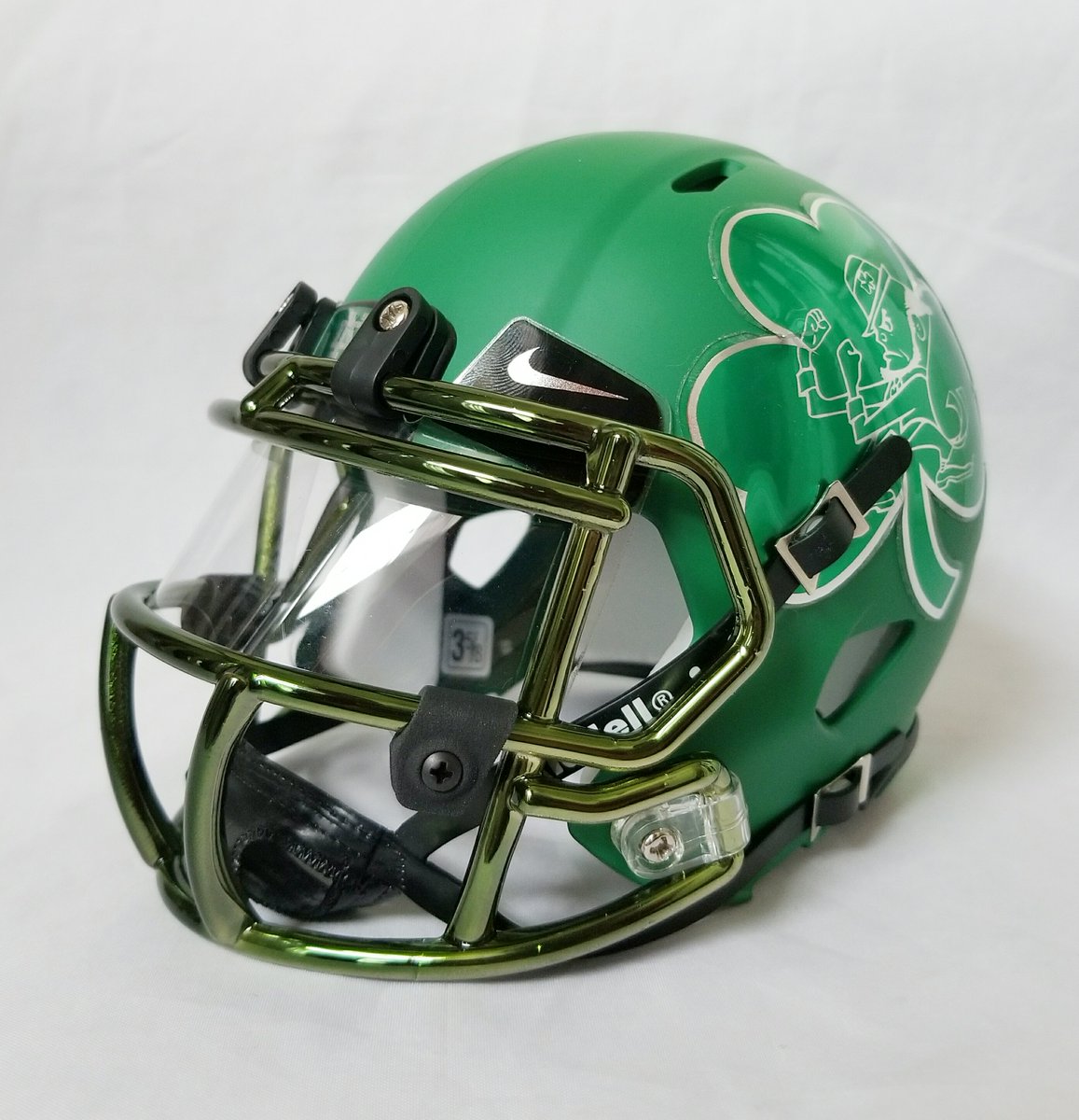 3CCHelmets's tweet photo. Fighting Irish "Jungle Trooper" concept done! #goirish #fightingirish #irishfootball #leprechaun #killerconcepts #thinkgreen #chrome #minihelmetswag #outsidethebox #webuild #sicklids
Inquiries at...
https://t.co/AbYeONbZfk https://t.co/3ed4nGDFi5