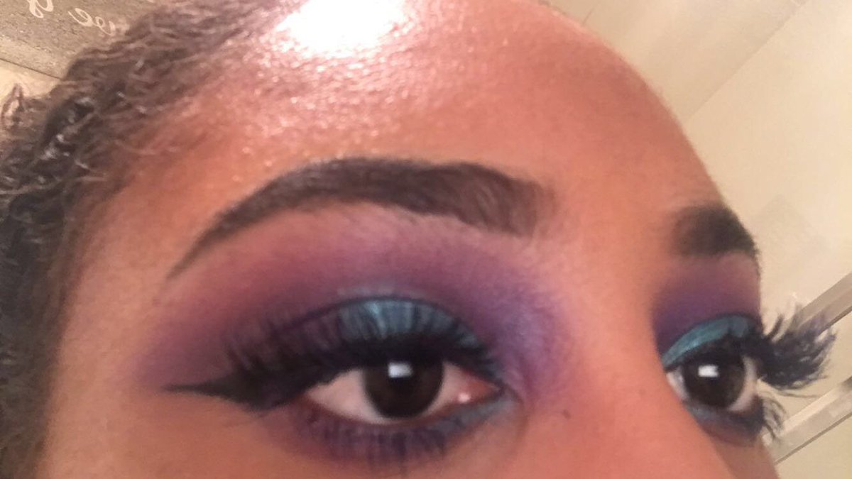 PoppunkxP's tweet photo. Here’s my Sully inspired look! 💜💙 lmk your guys’ favorite childhood movies / cartoons so I can do more fun looks ☺️
#sullysullivan #monsterinc. #Disney #disneyinspired #undiscoveredmuas #begginermakeupartist #BlackGirlMagic #youtuber https://t.co/GA8kdCnIMY