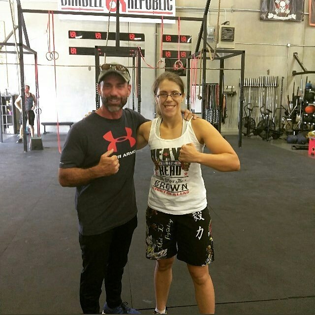 SerenaSouthpaw's tweet photo. RT: @fighteralias Hoping 2018 will be a big year for Team Fighter Alias's @serenasouthpaw! Let's get her signed @invictafc, @profightleague, @lfafighting!!! #fighteralias #teamfighteralias4life #fighteraliasathlete #serenadejesus #serenasouthpaw #lasvegas #syndicatemma #mma https://t.co/Z9FZG7BWCX